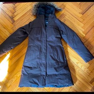 Medium North Face coat/parka